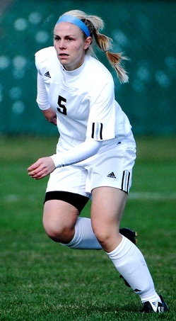 Lauren King.jpg